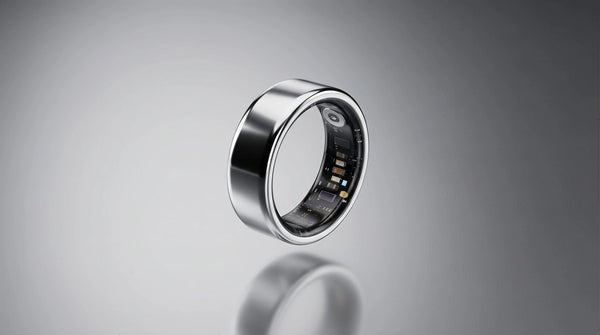 ALYN smart ring in silver titanium finish